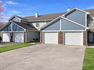 2121 Highridge Dr, Pleasant Hill, MO 64080