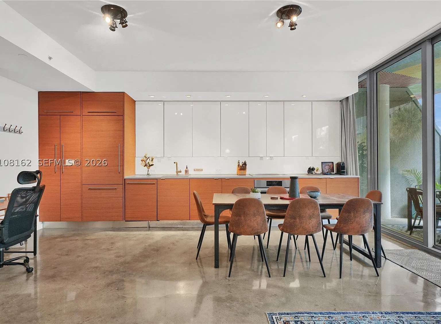 1 bed, 720 sqft, $4,500 — Photo 3