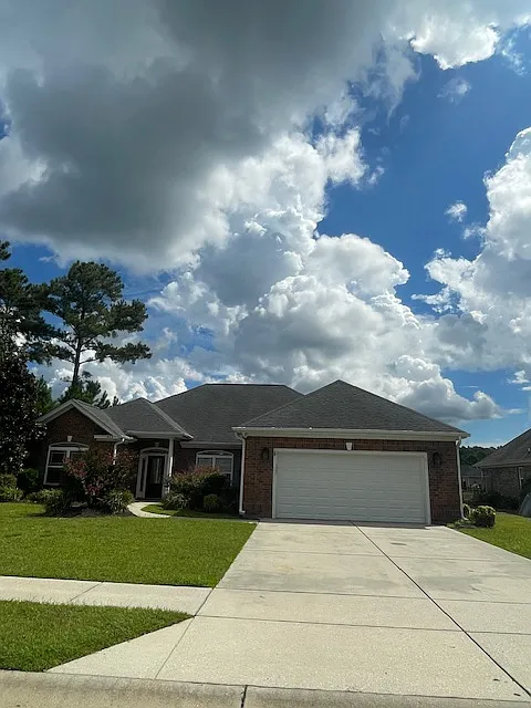 4 bed, 2264 sqft, $2,500 — Photo 2