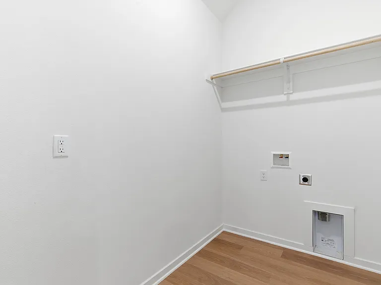 1835 E Fiji St — Photo 11