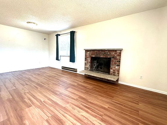 2nd image of 937 W 12th St #937UA