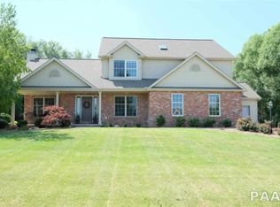 22438 Kildare Dr, Carlock, IL 61725