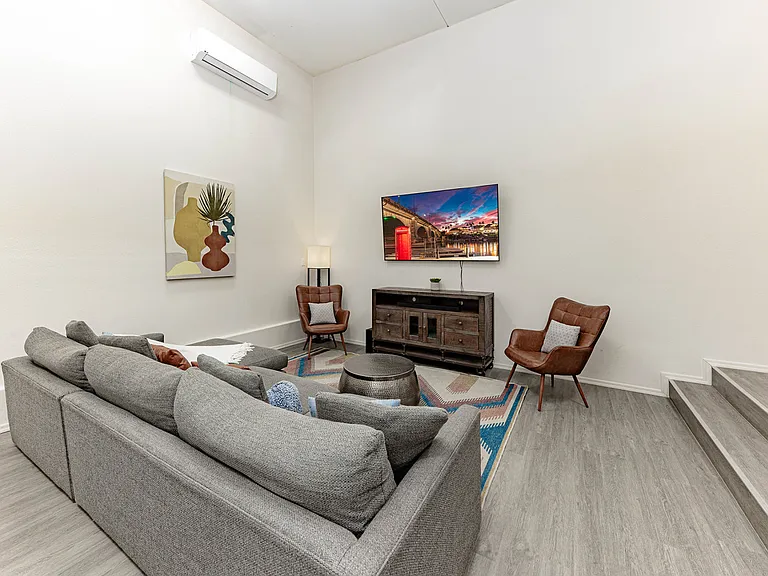 820 Avalon Ave — Photo 37