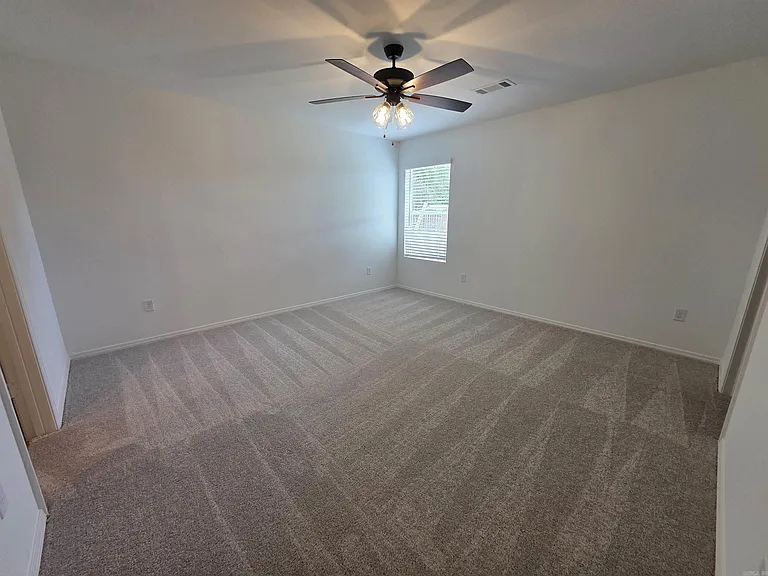 782 Gussy Ln — Photo 9