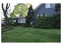 1 Willow Dr photo 1