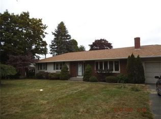 51 Robin Ridge Dr, Feeding Hills, MA 01030