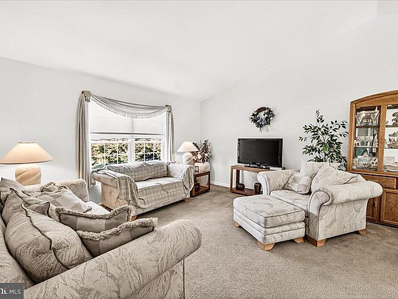 2nd image of 1103 Midvale Ave