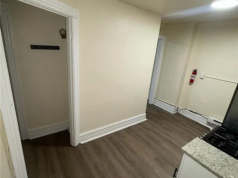 1438 W Turner St #3 — Photo 3