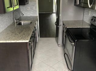 14 Cedarland Ct, Cromwell, CT 06416