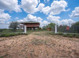 1061 Salsi Puedes Rd, Laredo, TX 78041