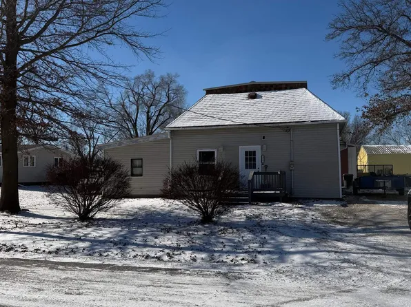 315 N Pine St, Fremont, IA 52561