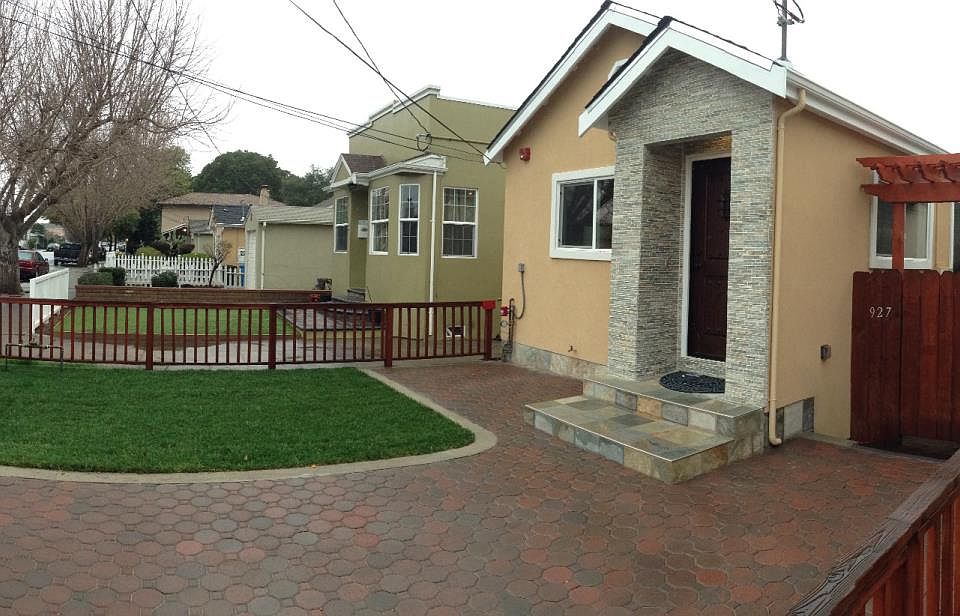 1st image of 927 S Delaware St