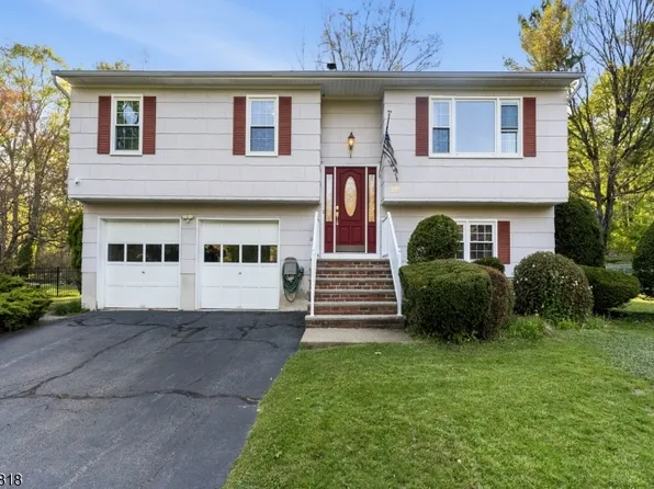 29 Albertine Pl, West Milford Twp., NJ 07438