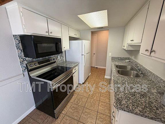 5th image of 8252 Center Pkwy APT 85