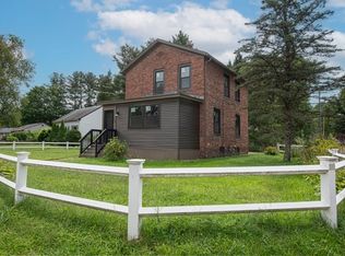 389 Bridge Rd, Northampton, MA 01062