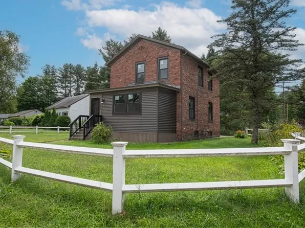 389 Bridge Rd, Northampton, MA 01062