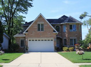 1830 E Evergreen St, Wheaton, IL 60187