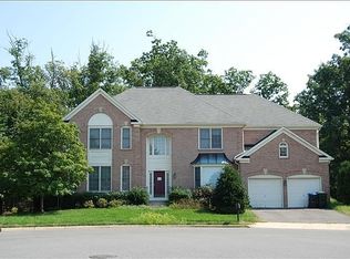 8201 Westwood Mews Ct, Vienna, VA 22182