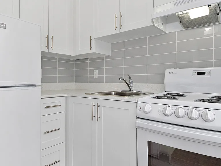 1380 Jervis St #607 — Photo 2