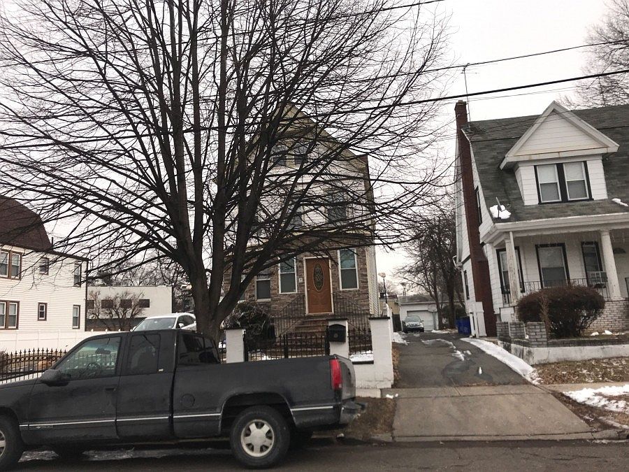 2nd image of 49 Grace St