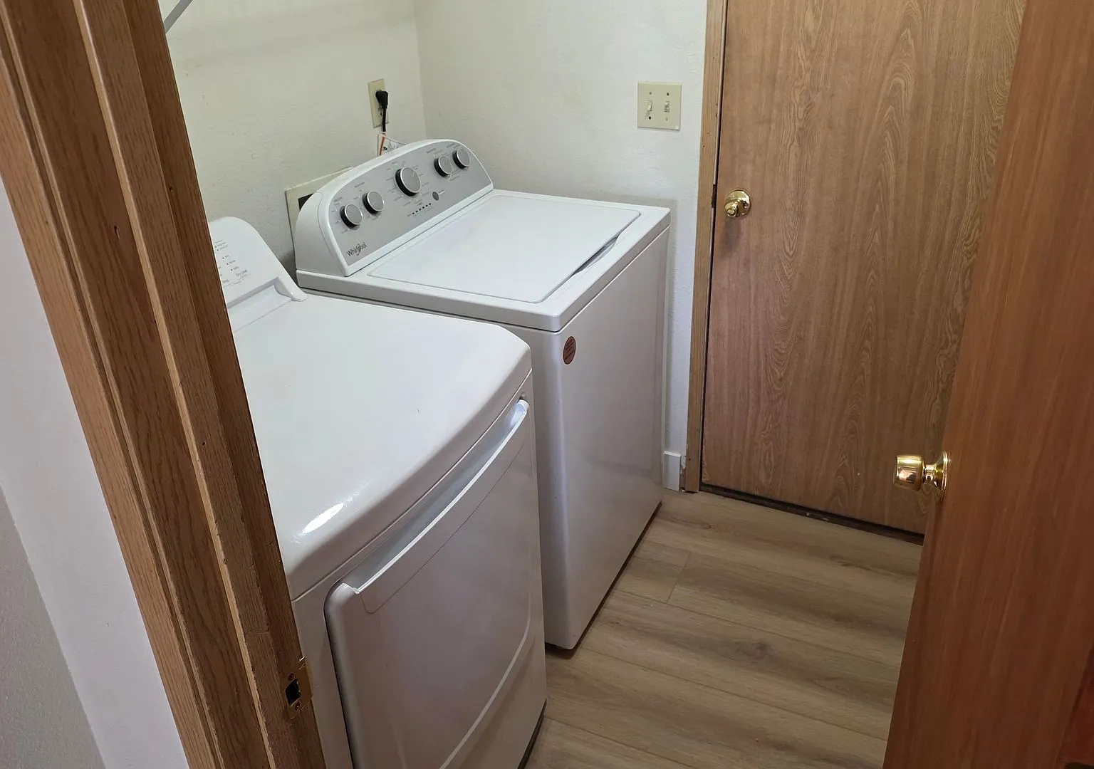 3 Bed, 2 Bath Townhouse Available! — Photo 3