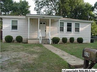 819 Crestline Cir NW, Huntsville, AL 35816