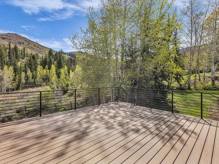 7346 Pinebrook Rd — Photo 37
