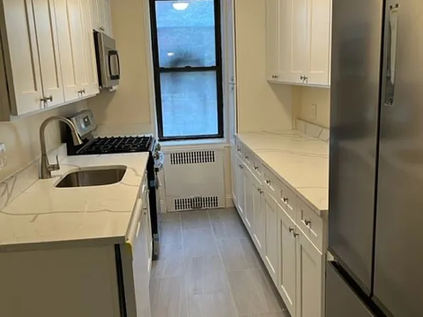 385 E 18th St APT 1K, Brooklyn, NY 11226