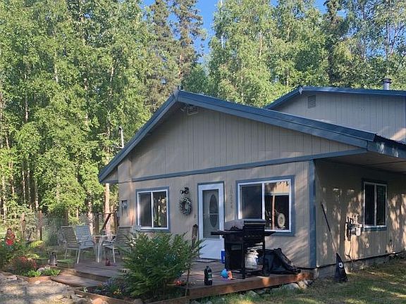4th image of 18234 Pioneer Dr