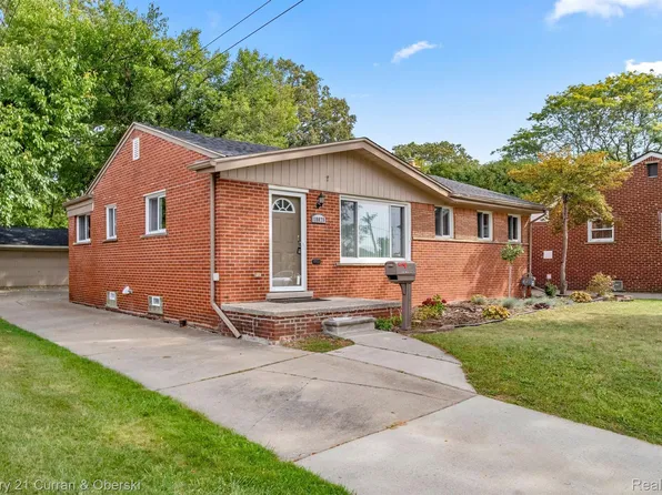 18028 Snow Ave, Dearborn, MI 48124