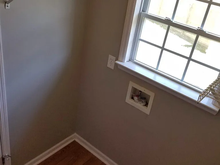 111 Nathan Dr — Photo 35