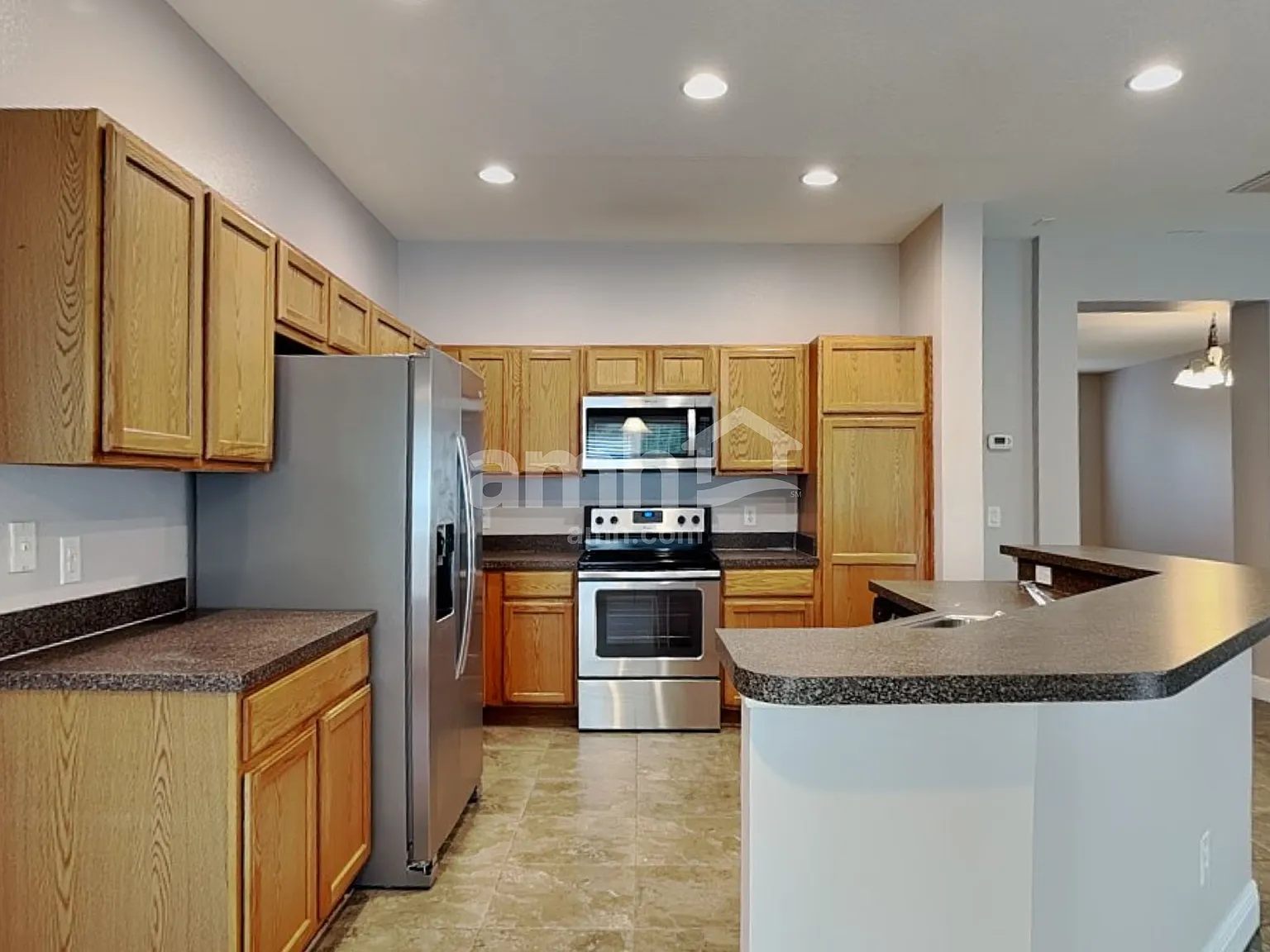 5 bed, 3.0 bath, 2730 sqft, $3,040 — Photo 3