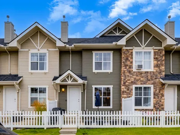 778 E Tuscany Dr NW, Calgary, AB T3L 3C4