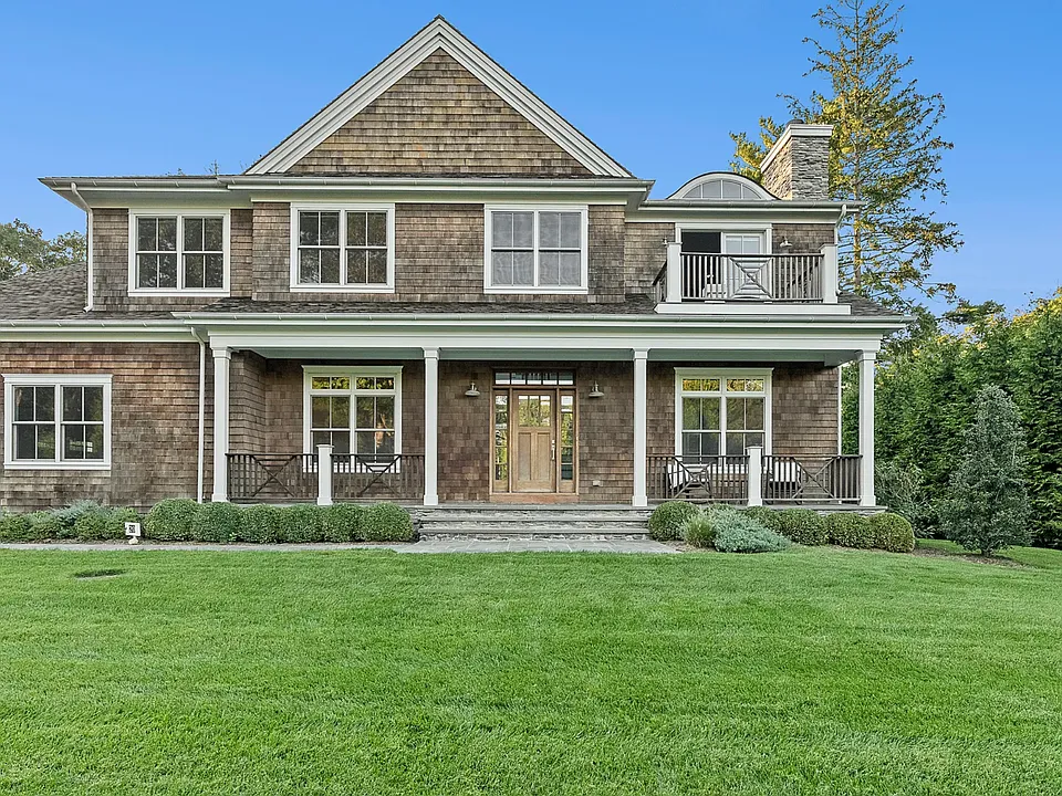 20 Lighthouse Ln