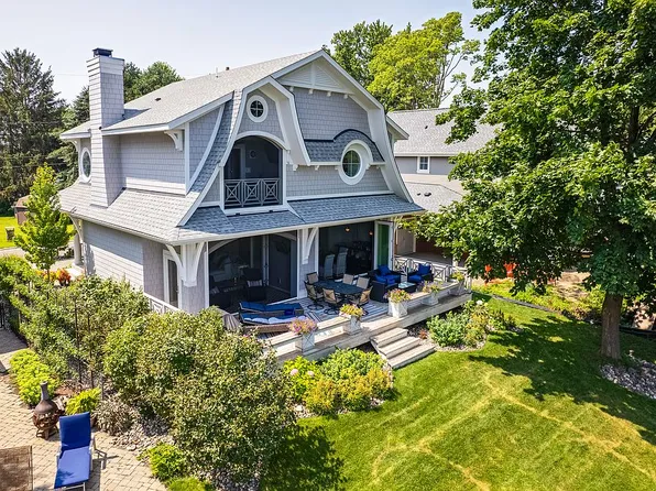 4304 Cottage Park Rd, White Bear Lake, MN 55110