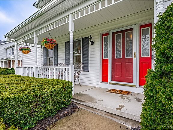 3rd image of 5504 Hallmark Ln