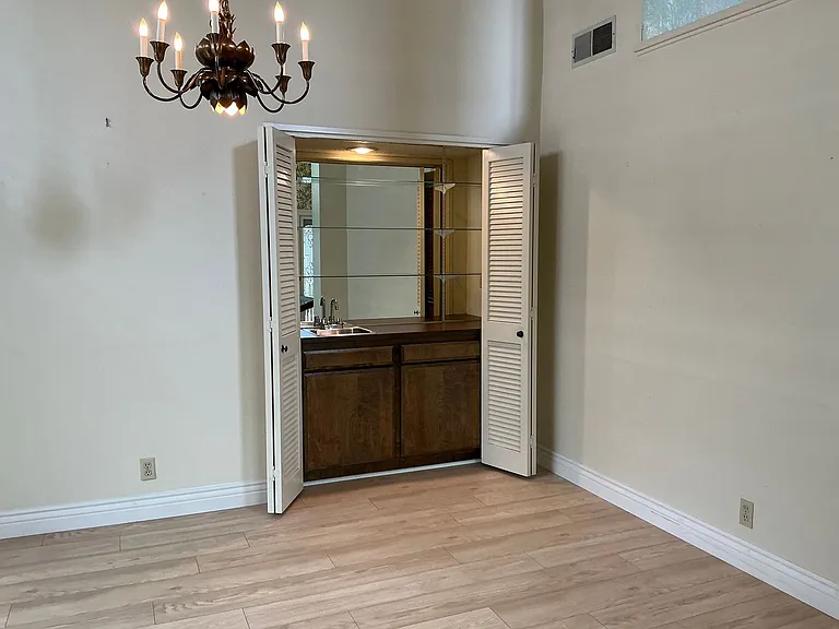 1920 Alto Ln — Photo 25