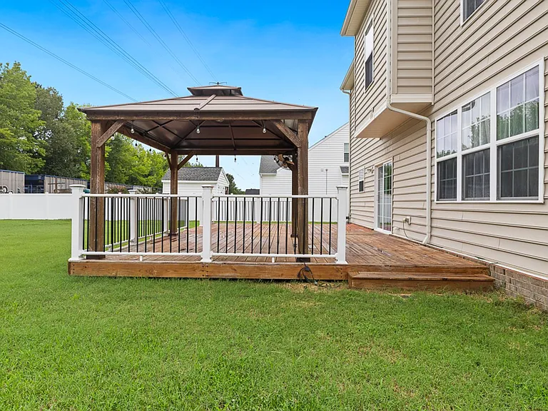 721 Tyler Way — Photo 44