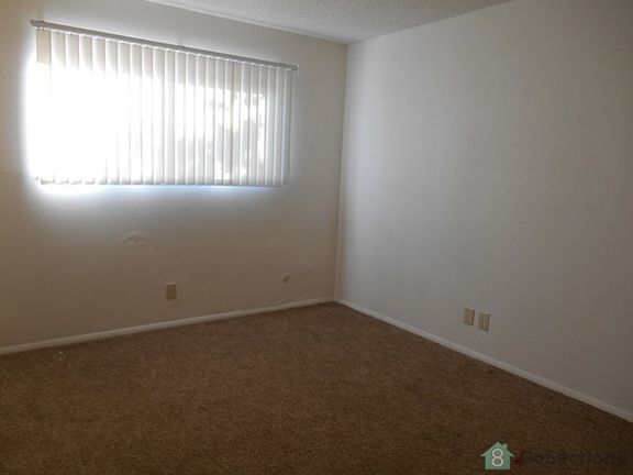 5th image of 609 N College Ave APT 101