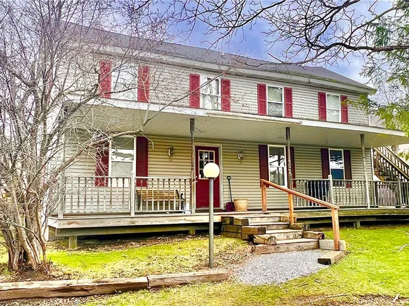 6 Martha St, Ellicottville, NY 14731
