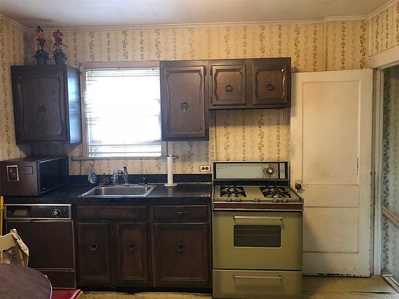 5th image of 9250 220th St