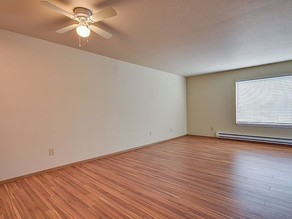 4th image of 1651 NE 16th Ave APT 203