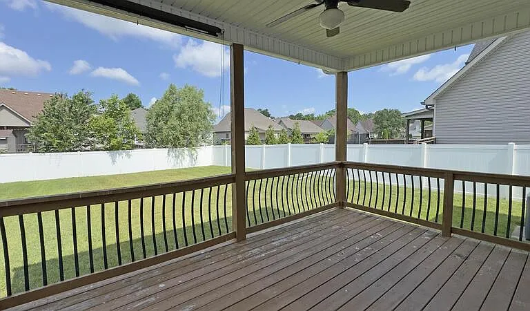 809 Carousel Ct — Photo 27