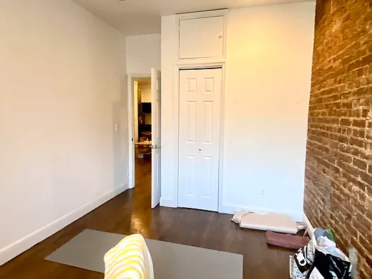 Rented by Corcoran | media 25