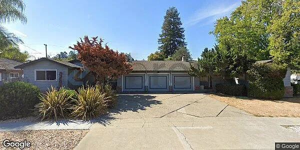 996 Goodwin Ave #996 — Photo 1