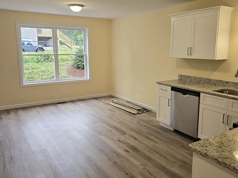 2-5 Megway Ct — Photo 22