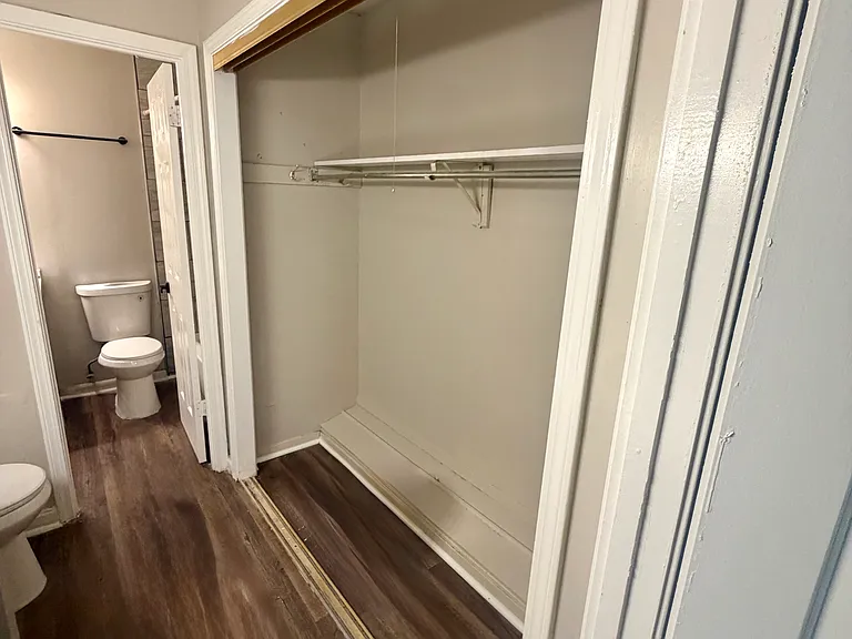 2800 E Hickory Blf — Photo 9