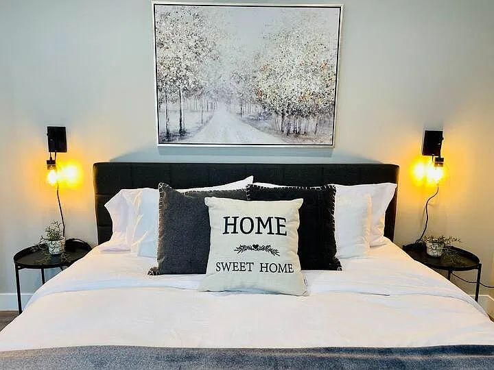 "The bed and sofa were so comfortable and made relaxing easy" - Alecia (March 2023)