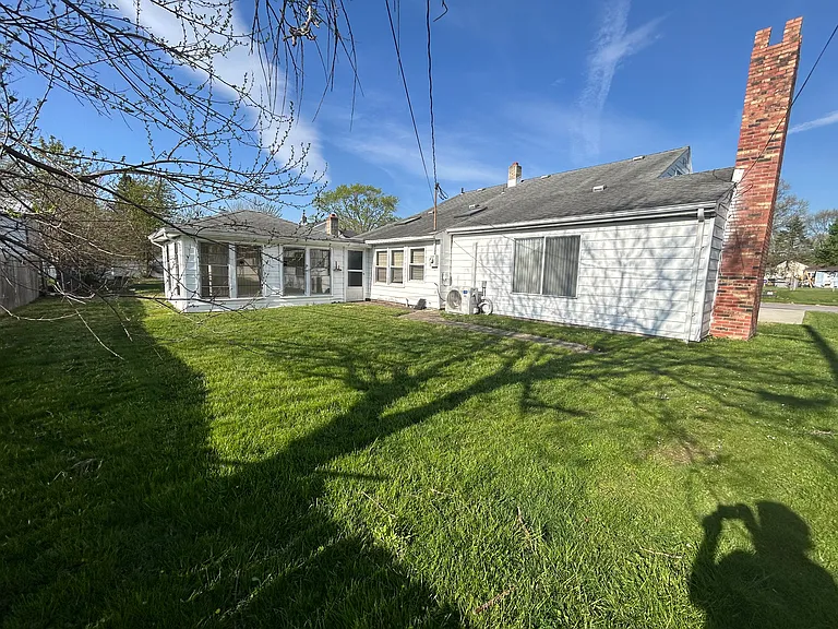 15 Matthews Rd — Photo 3