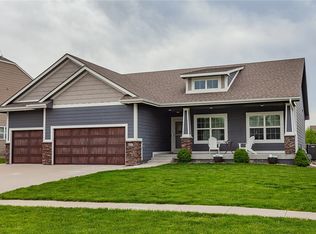 607 SW Springfield Dr, Ankeny, IA 50023